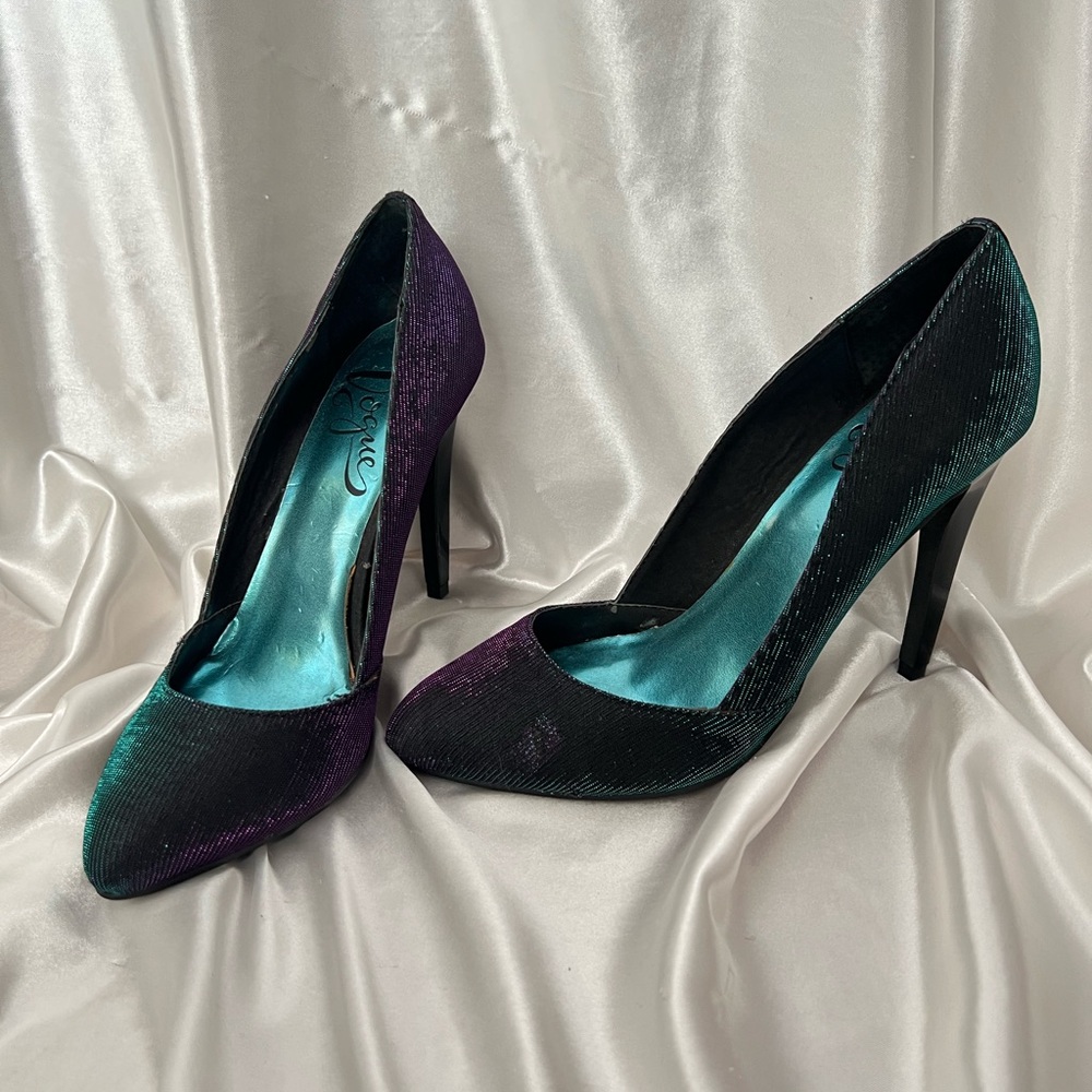 Iridescent Vogue Pumps